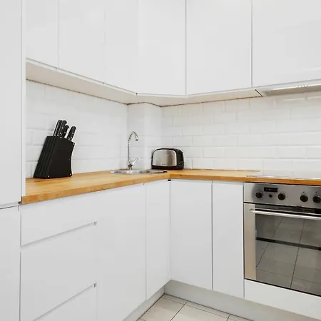 Apartamento Zelazna By Renters Varsóvia