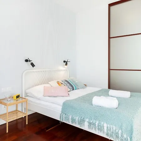 Διαμέρισμα Zelazna By Renters *